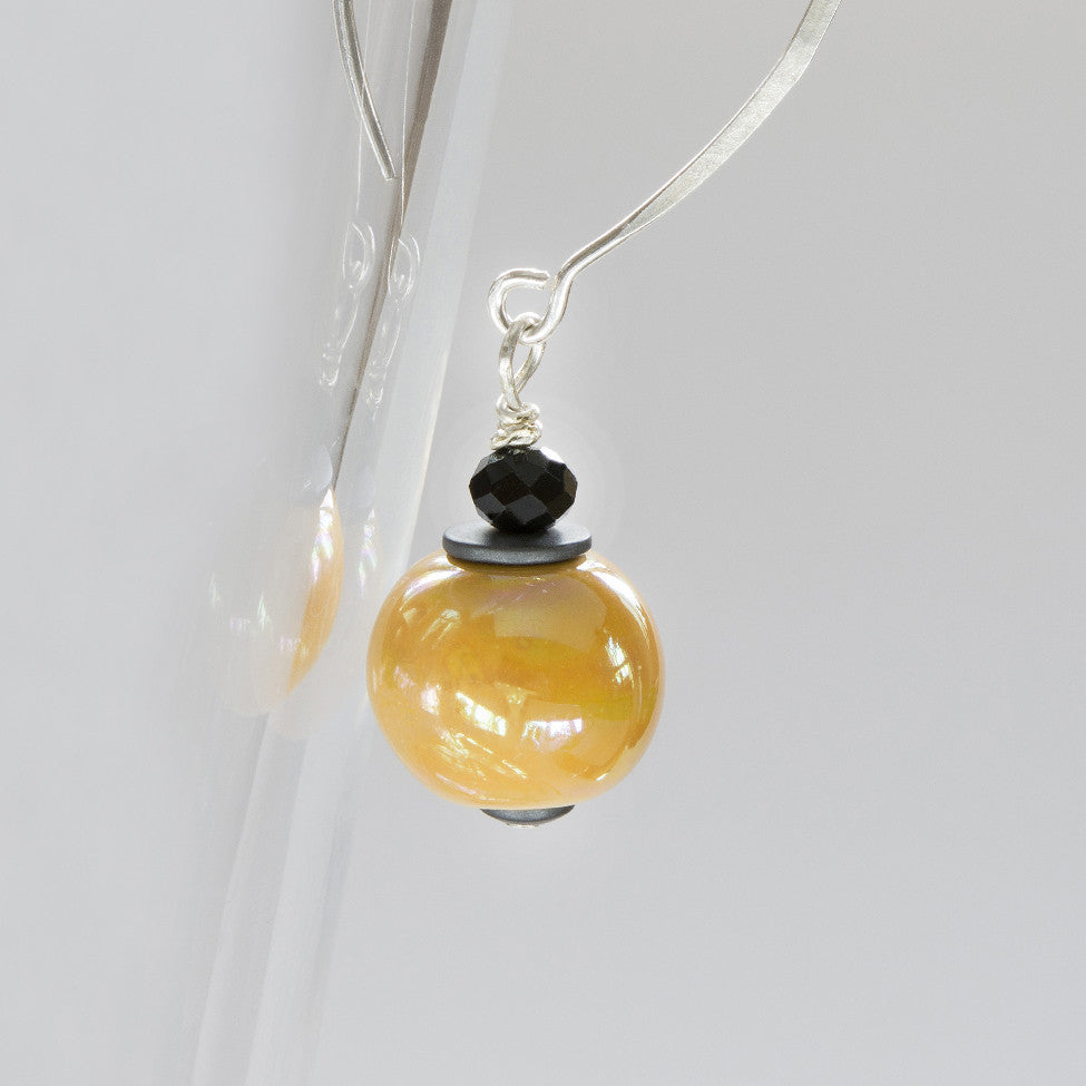 Finty 925 sterling silver earrings with mustard drops by Elli